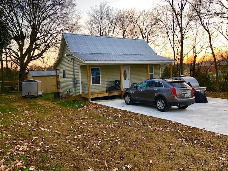 Cutie Home, Tons of Parking!