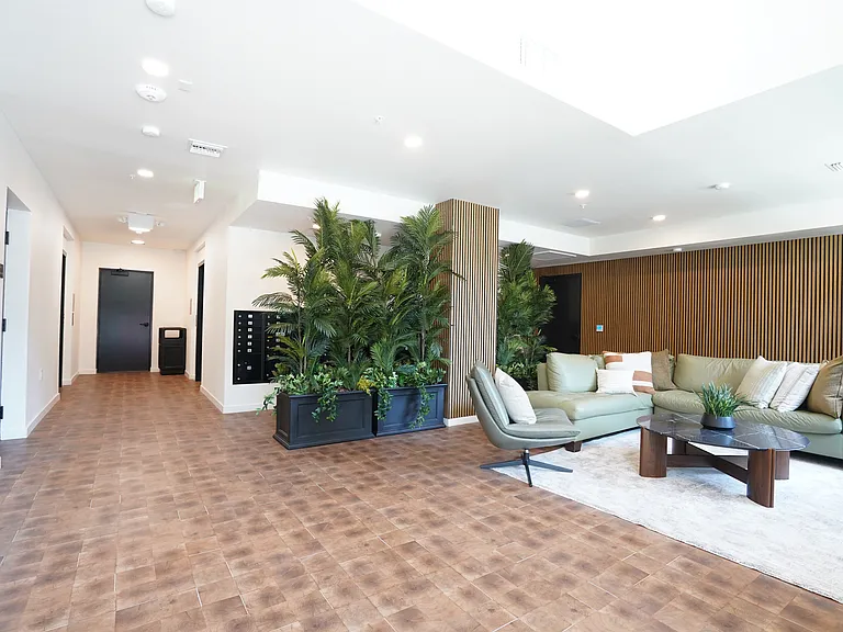 856 Gramercy Drive — Photo 12