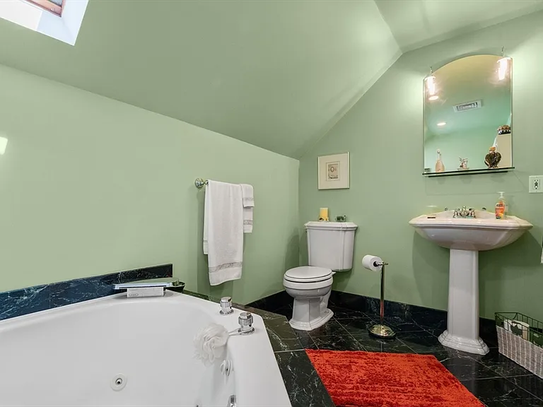 48 Chandler St #48 — Photo 29