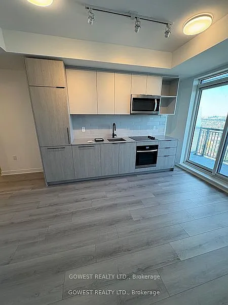 1185 Dupont St — Photo 3