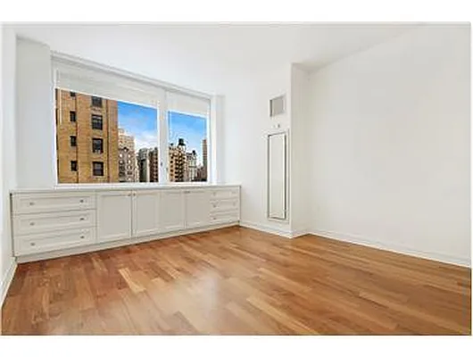 Rented by Douglas Elliman | media 31