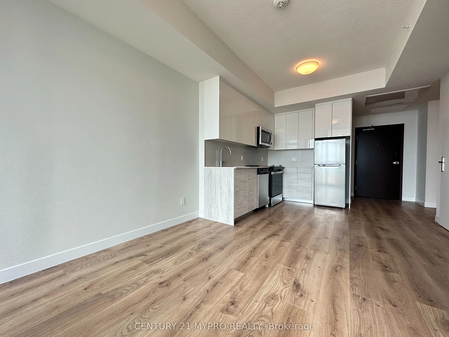 2 bed, $1,800 — Photo 3