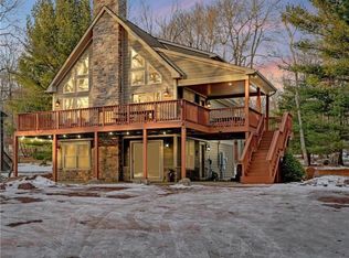 136 Pineknoll Dr, Lake Harmony, PA 18624