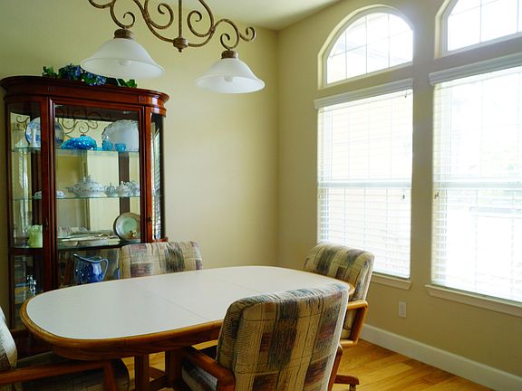 2nd image of 734 W Monte Verde Avenue