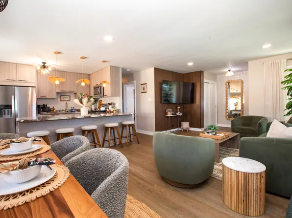 311 N Patton Ave, Arlington Heights, IL 60005