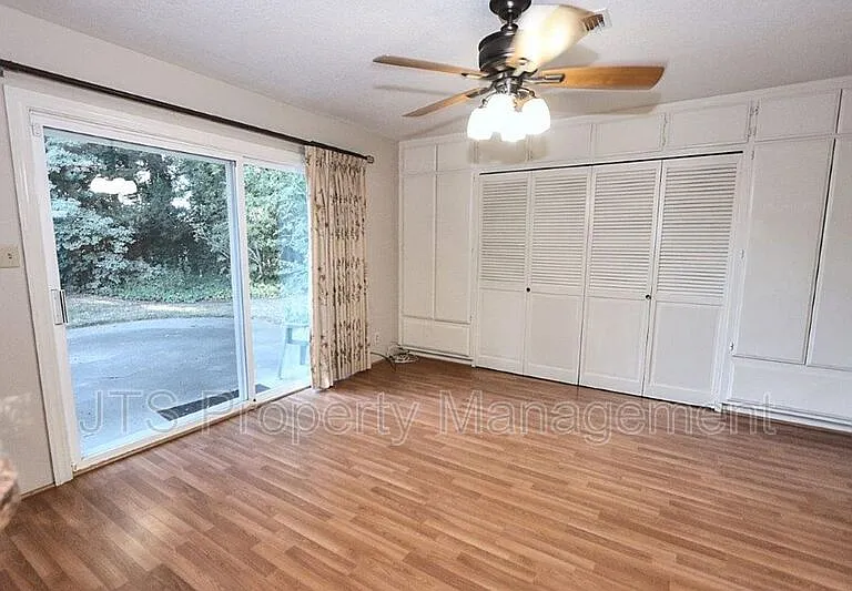 1060 Sand Bar Cir — Photo 40