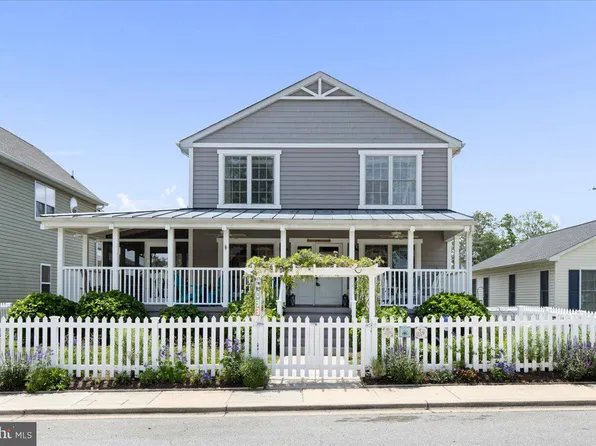 4033 5th St, North Beach, MD 20714