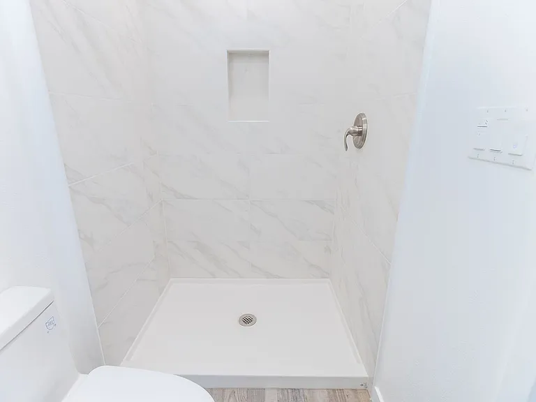 18407 Dearborn Street — Photo 16