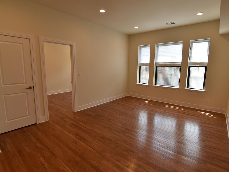 1st image of 710-716 W Buckingham Pl #1E