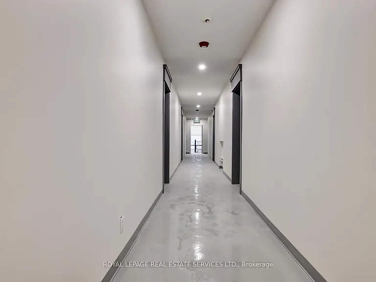 20 Duke St #305 — Photo 13