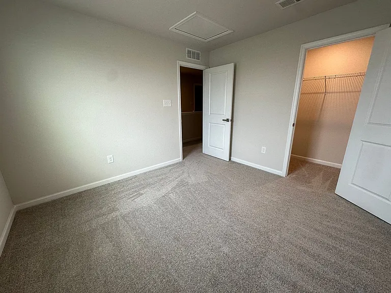 3616 Clyde St — Photo 7