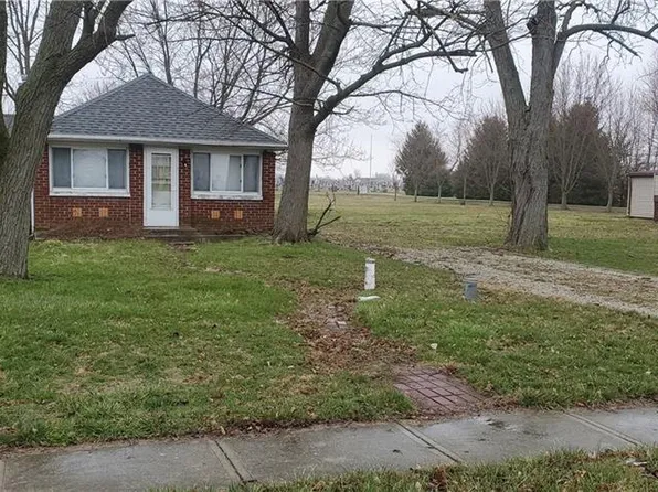 17 E Cross St, Laura, OH 45361