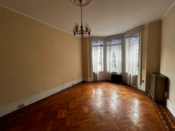 132 Senator Street image 3 of 20