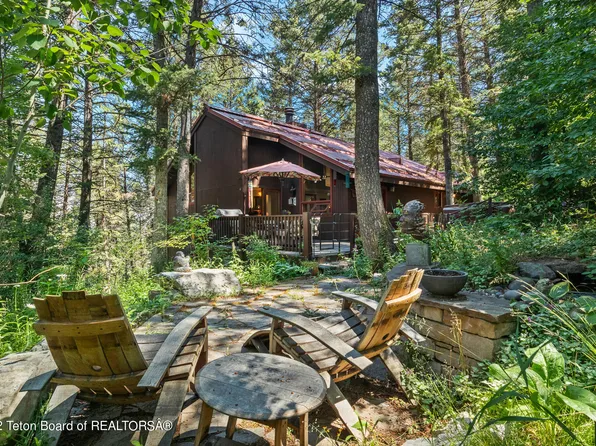 680 Pine Dr, Jackson, WY 83001