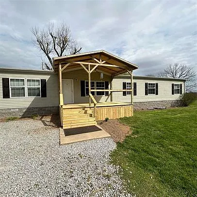 3 bed, 2.0 bath, 980 sqft, $1,500 — Photo 1