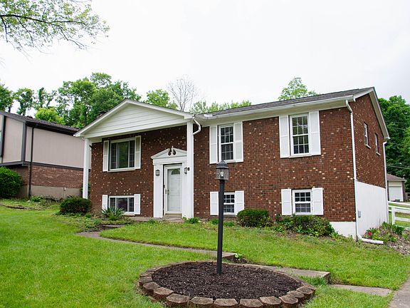 3rd image of 34 Crystal Lake Dr