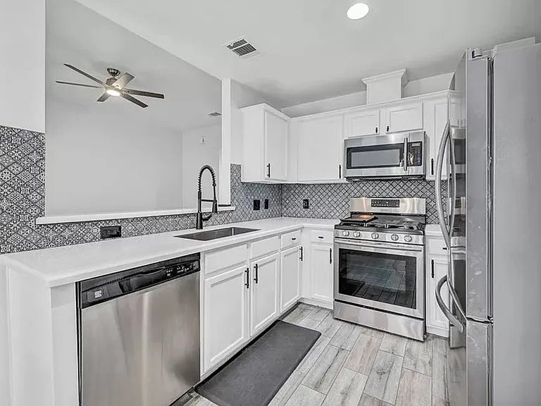 119 Azalea Dr — Photo 7