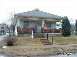 1st image of 727 Indiana St