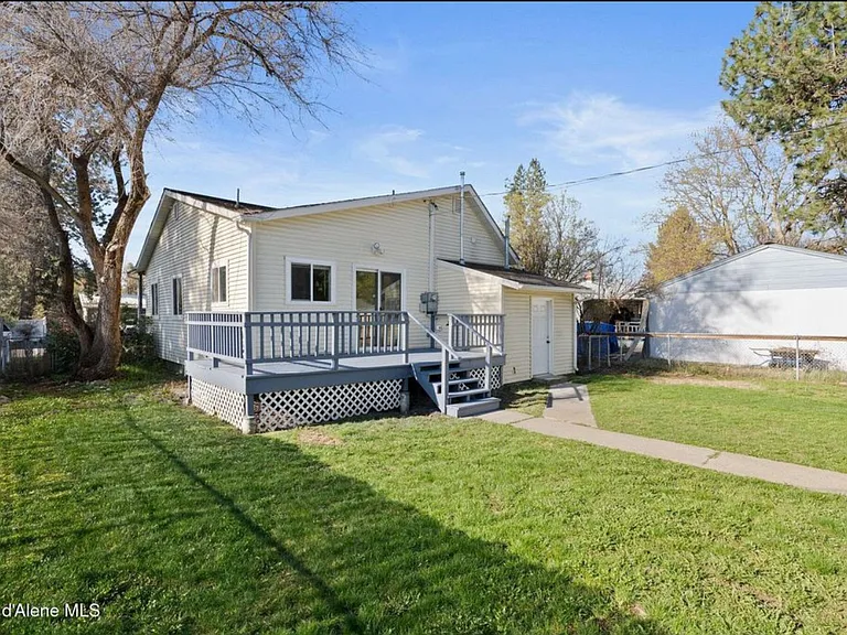 1825 E Fruitdale Ave — Photo 20