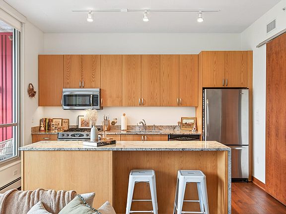 5th image of 901 2nd St S #406