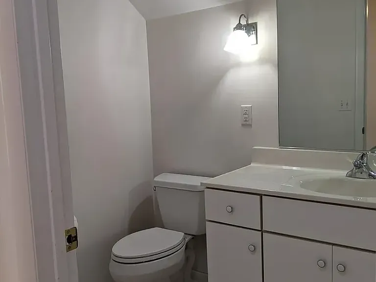 2710 Green Meadow Dr — Photo 7