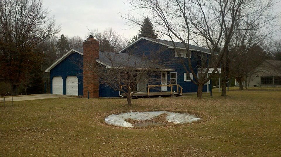 2nd image of 7603 E Higgins Lake Dr
