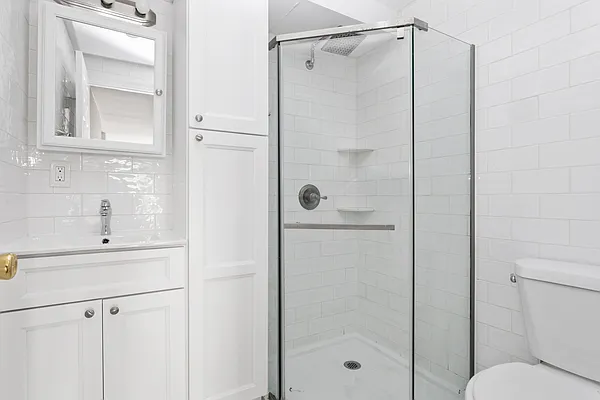 Rented by Douglas Elliman | media 21