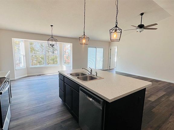 2nd image of 1062 Providence Way