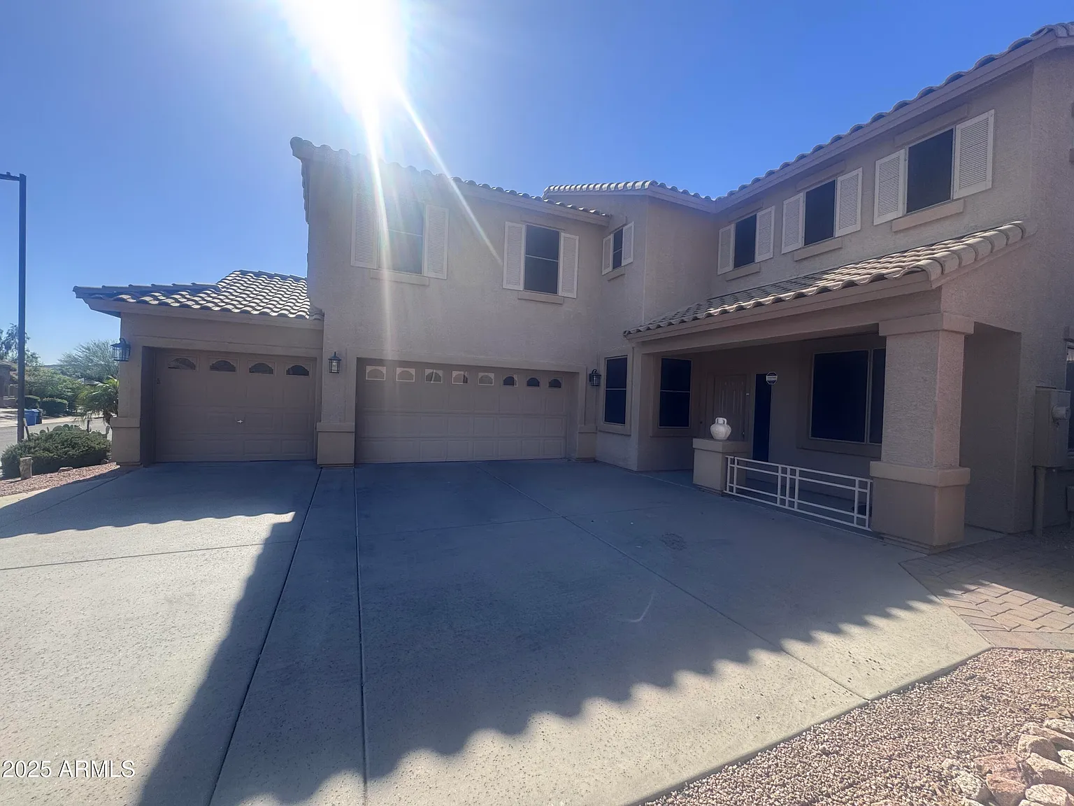 4 bed, 2.5 bath, 3006 sqft, $2,800 — Photo 2