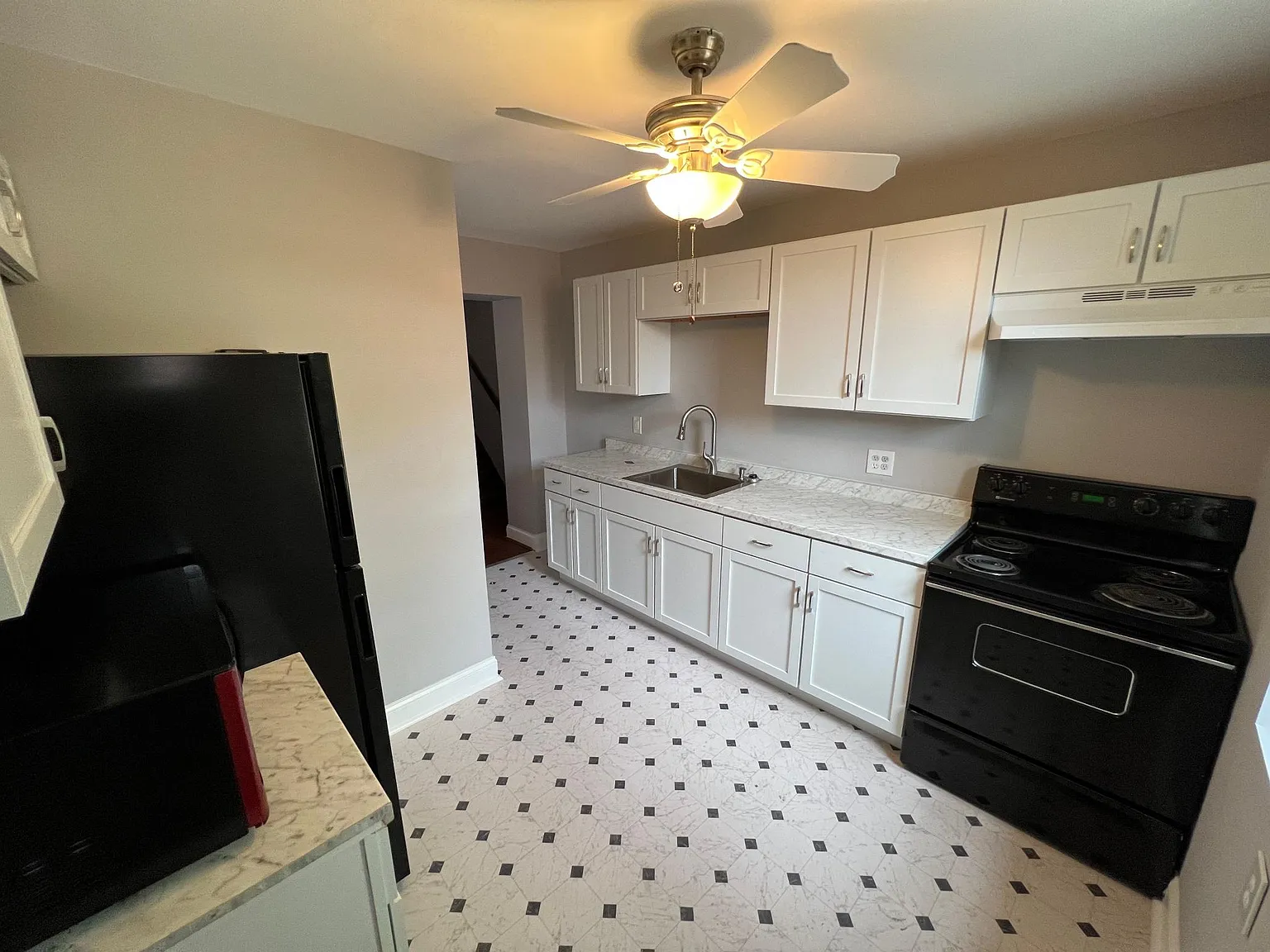 3 bed, 2.5 bath, 1014 sqft, $1,800 — Photo 4