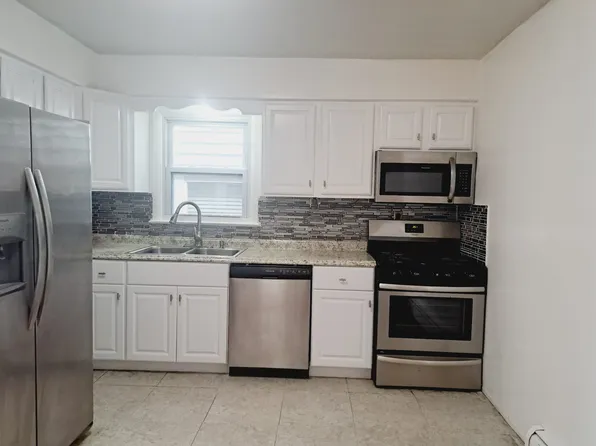 127 Charles St Floor 2, Jersey City, NJ 07307