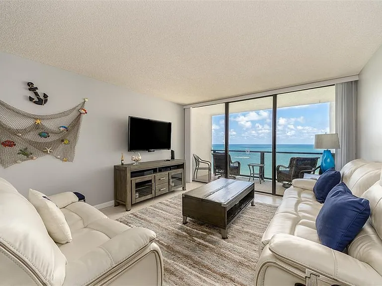 450 S Gulfview Blvd #1204 — Photo 4