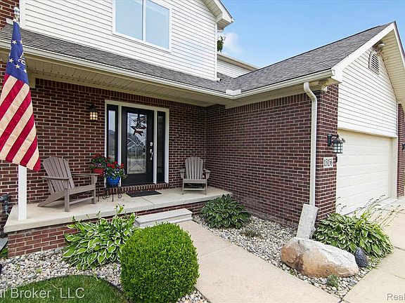 4th image of 15156 Oak Valley Ln