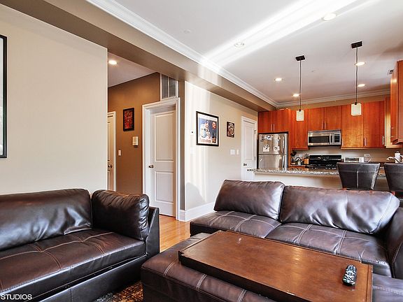 4th image of 918 W Schubert Ave #3
