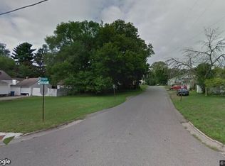 1907 Burlingame Ave SW, Wyoming, MI 49519