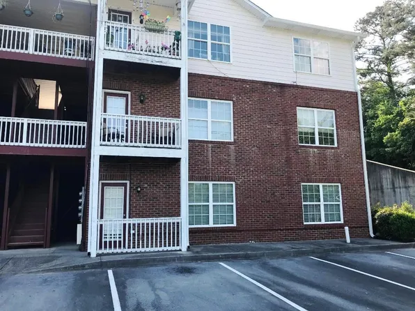 401 Waterford Dr, Calhoun, GA 30701