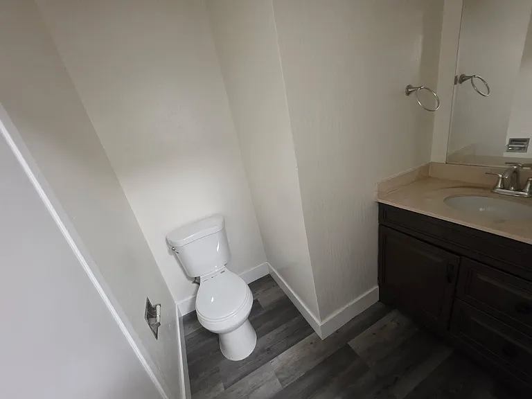 476 Corcoran Ave #1 — Photo 14