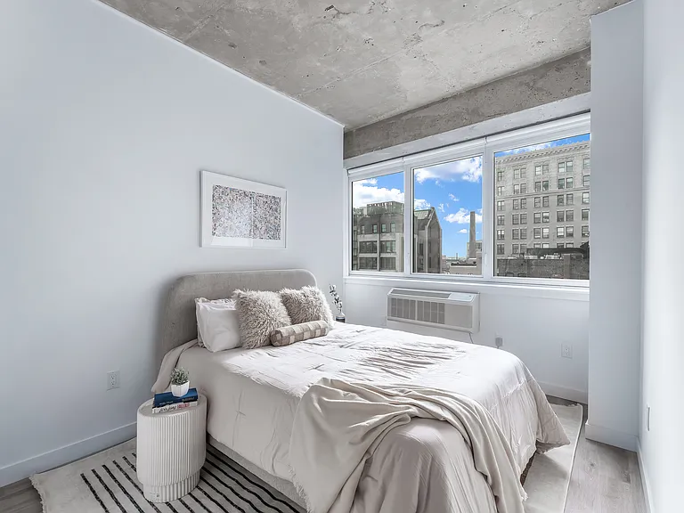 The Mercer — Photo 40