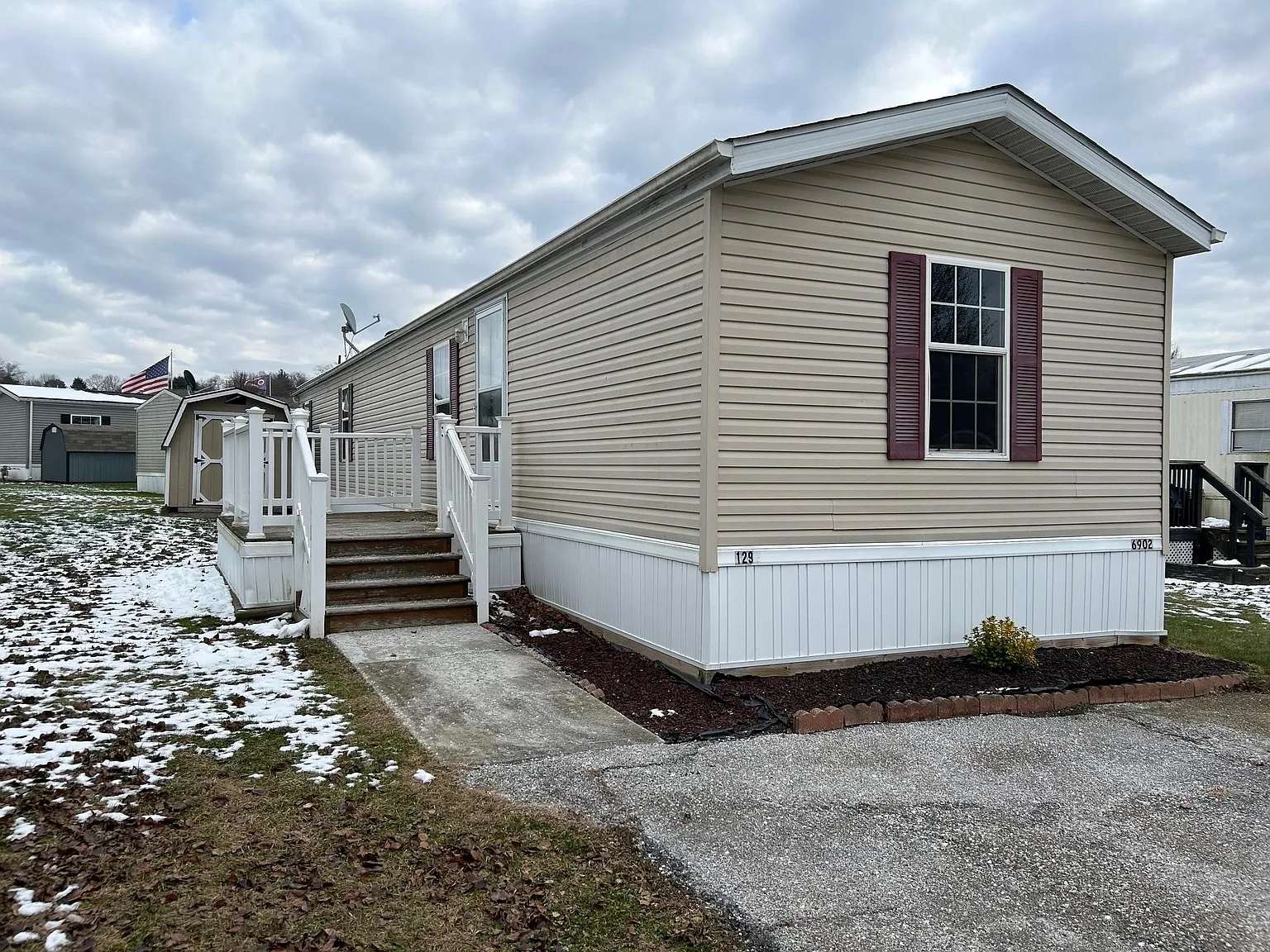 6902 Lake Dr SW #129 photo 1