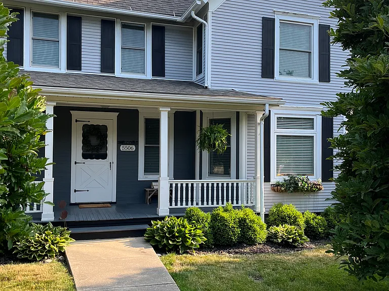 5506 Broadway St — Photo 2