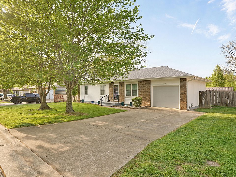 1st image of 709 E Barracuda Drive