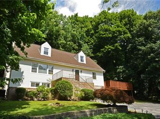 5 Grandview Dr, Pleasantville, NY 10570