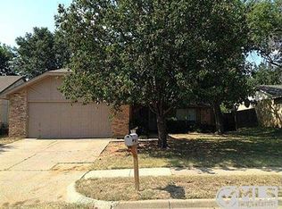 6605 Springfield Dr, Arlington, TX 76016