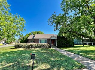 1301 1st St, Graham, TX 76450