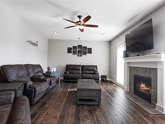 4th image of 10834 N Corrington Ave