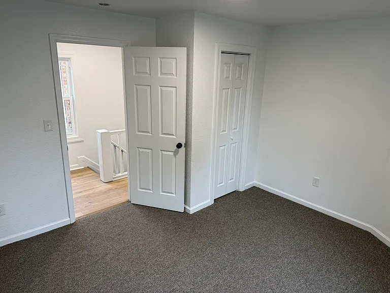1440 Lasalle Ave — Photo 4