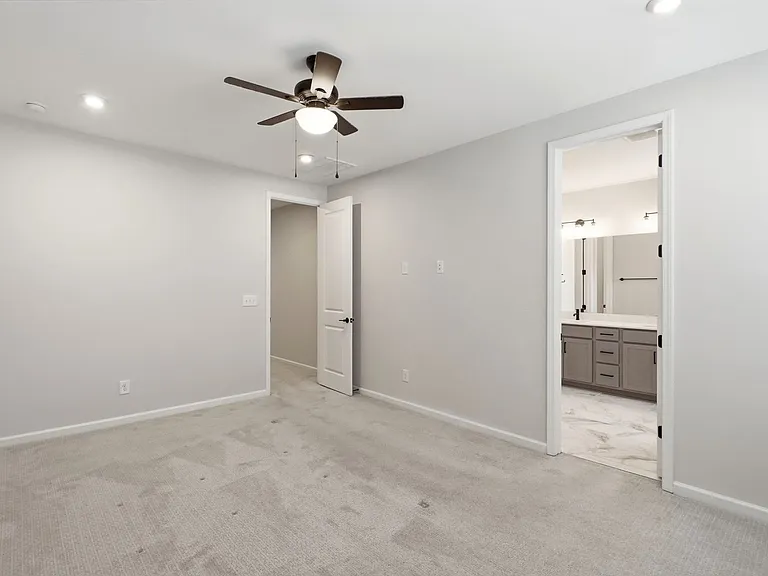 615 Myrick Aly — Photo 34