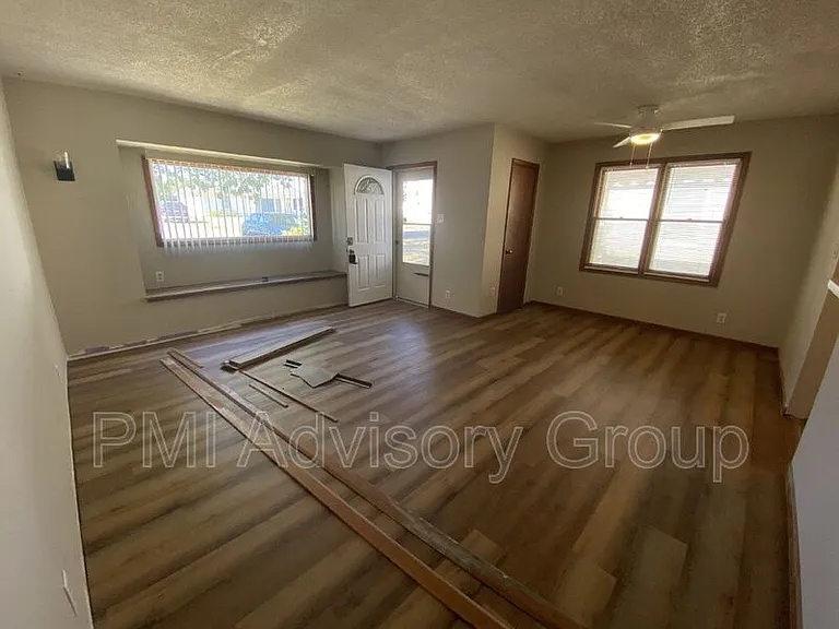 2020 SW Atwood Ave — Photo 8