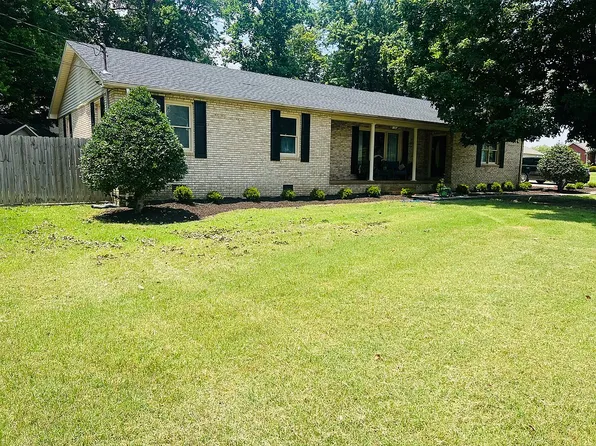 1135 Pennell Ln, Dyersburg, TN 38024