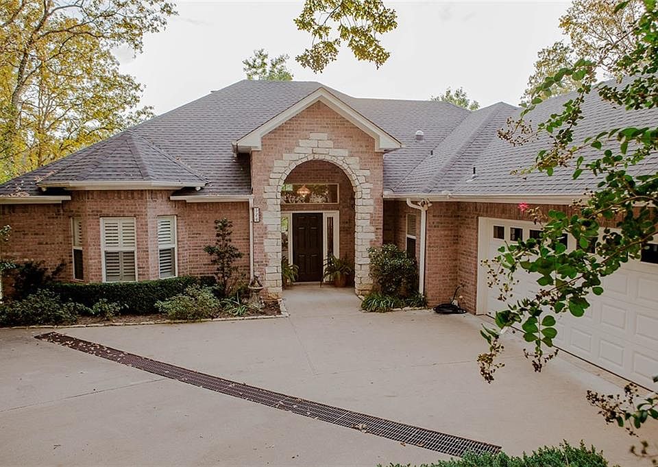 1st image of 524 Hideaway Ln E